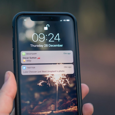 Η εφαρμογή που προστατεύει το κινητό σου από αδιάκριτα βλέμματα