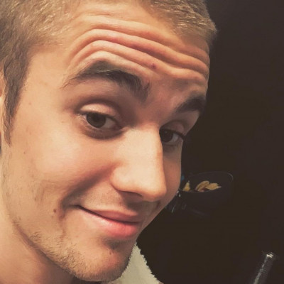 Αυτά είναι τα ρούχα του Justin Bieber που ξεπούλησαν σε λίγες ώρες