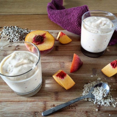 Smoothie με ροδάκινο, μάνγκο και μέλι