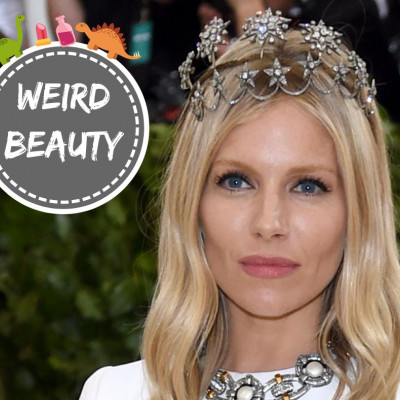 Weird Beauty: H Sienna Miller κάνει μάσκα μαλλιών με κάτι που εμείς βάζουμε στις πατάτες τηγανητές!