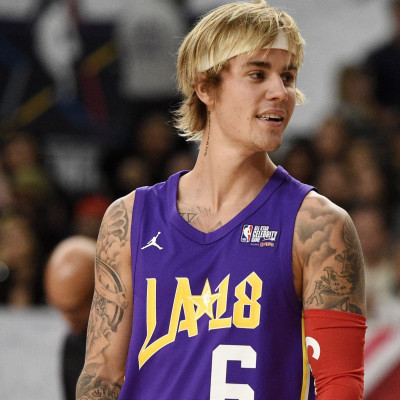 Μείναμε άφωνοι! Ο Justin Bieber αποκάλυψε κάτι σοκαριστικό για τη σεξουαλική του ζωή