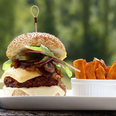 5 ιδέες για veggie burger που θα λατρέψεις