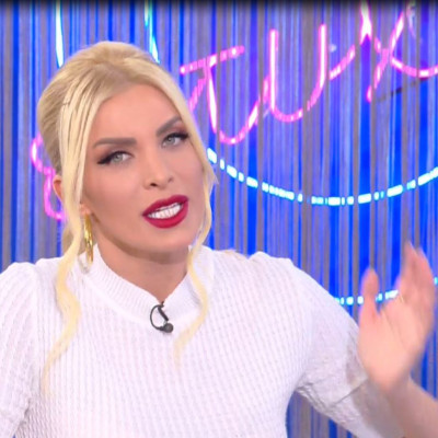 Ξέσπασε η Καινούργιου: «Μπήκα στα social και διάβασα τις χυδαιότητες που γράψανε και έπαθα σοκ...»