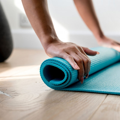 To fitness πρόγραμμα που θα σου δώσει γυμνασμένο σώμα παραλίας χωρίς κανένα όργανο