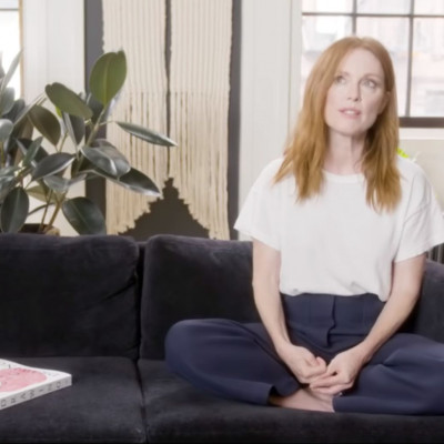 Η Julianne Moore μας ξεναγεί στο σπίτι της - Μείναμε άφωνοι με την κουζίνα της (vid)