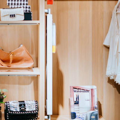 Μάθε όλα τα μυστικά για να οργάνωσεις την ντουλάπα σου