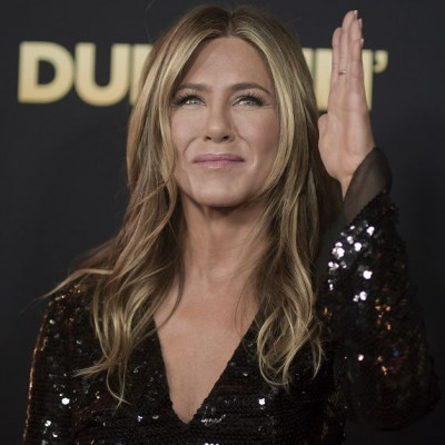 Η Jennifer Aniston είναι και πάλι μαζί με πρώην της αλλά δεν είναι ο Brad Pitt
