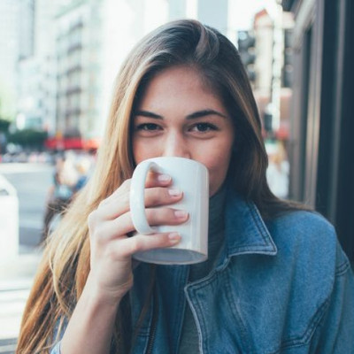 Το ρόφημα που θα σε σώσει από τον πονόλαιμο