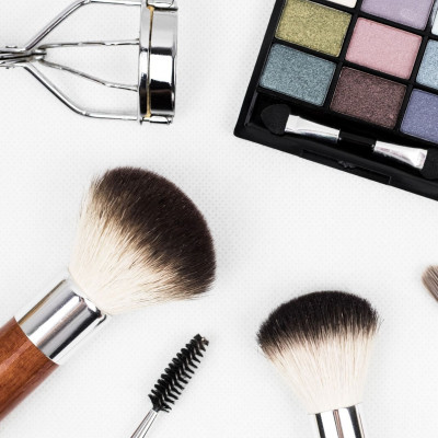 Πώς να χρησιμοποιήσεις σωστά το ψαλίδι βλεφαρίδων