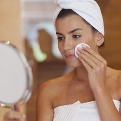 Αυτά είναι τα μεγάλα λάθη που κάνεις στο πλύσιμο του προσώπου σου + SOS προϊόντα