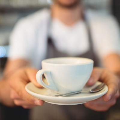 Καφές, αλκοόλ, παραπανίσια κιλά: Πώς σχετίζονται με τη μακροζωία
