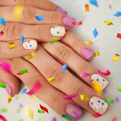 Φτιάξε μόνη σου τα πιο εντυπωσιακά σχέδια στα νύχια για το καρναβάλι