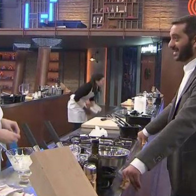 MasterChef: Σπυριδούλα σε Κουτσόπουλο:«Αν δεν έρθεις δεν μπορώ να μαγειρέψω» - Η επική αντίδρασή του