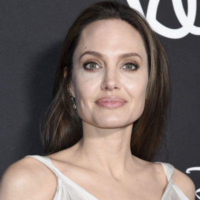 Angelina μου τι σου συνέβη; Είναι αυτή η πιο μίζερη εμφάνιση της Jolie;