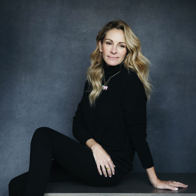 Η Julia Roberts μόλις φόρεσε τα πιο hot παπούτσια της σεζόν