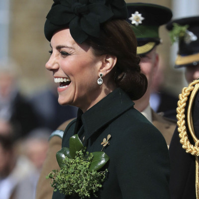 Η Δούκισσα του Cambridge φόρεσε ένα πράσινο παλτό για την Ημέρα του Αγίου Πατρικίου
