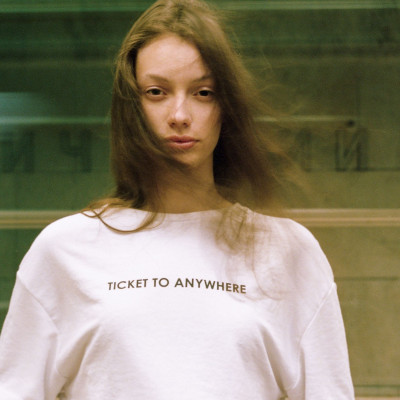 Υπάρχει ένας φανταστικός τρόπος για να μεταμορφώσεις τα παλιά t-shirt και ρούχα