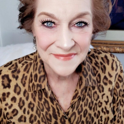 Η 86χρονη καλλονή που βλέπεις είναι μαμά διάσημης ηθοποιού! Που πάει το μυαλό σου;