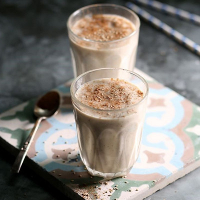 Δροσερό smoothie με μπισκότο, ταχίνι, μπανάνα!