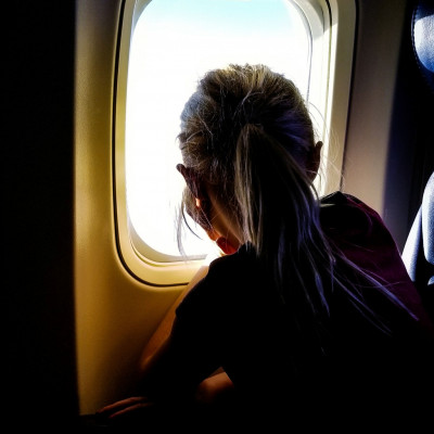 Πώς μπορείς να περιποιηθείς το πρόσωπό σου στη διάρκεια του ταξιδιού