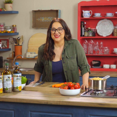 Ρεβίθια με λαχανικά στη γάστρα από την Mamatsita