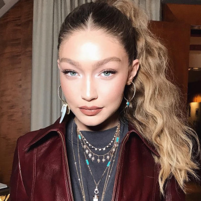 Η Gigi Hadid βγήκε με το πρώην αγόρι της Selena Gomez