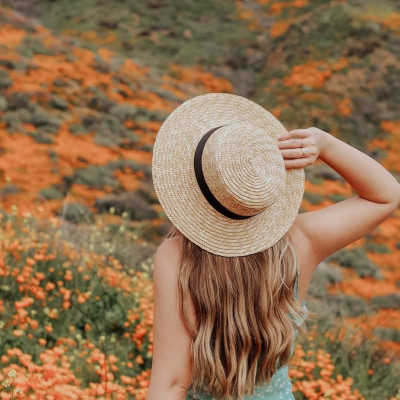 Βρήκαμε τις καλύτερες πόζες για να βγάλεις τις πιο cool ανοιξιάτικες φωτογραφίες για το Instagram