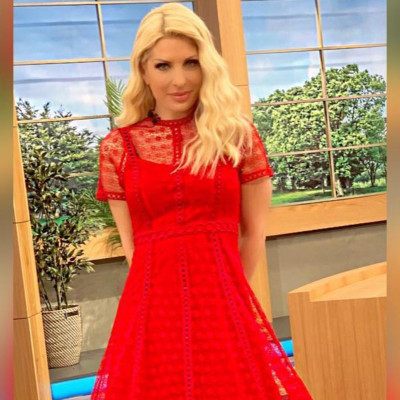 Ελένη Μενεγάκη: Φωτογραφίες από το σπίτι της στα Μελίσσια – Αυτές είναι οι πιο αγαπημένες γωνιές της