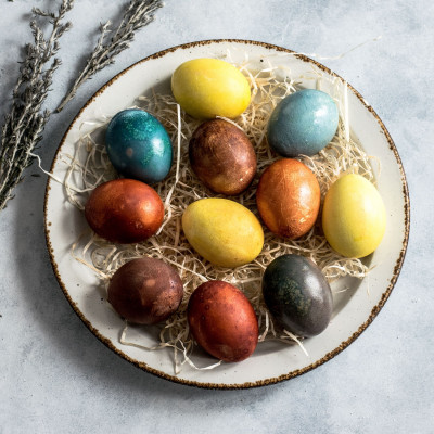 Easter Frenzy! Πώς θα φτιάξεις πασχαλινά αυγά με φυστικοβούτυρο και σοκολάτα