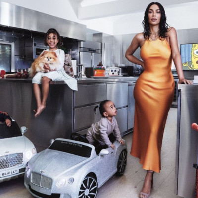 Τα επτά πιο περίεργα πράγματα που είδαμε στο «μοναστηριακό» σπίτι της Kim Kardashian (pics)