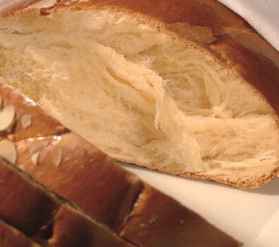 Νηστίσιμο τσουρέκι από την ΒΕΝΕΤΗ  και άλλα πασχαλινά τσουρέκια