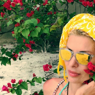 Όλες οι φορές που η Ελένη Μενεγάκη έστειλε μήνυμα on air στον Μάκη της (vids&pics)