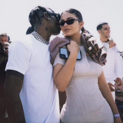 Το δώρο της Kylie Jenner στον Travis κόστισε 280.000 δολάρια και είναι αυτό