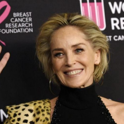 Sharon Stone: Ριζική αλλαγή στα μαλλιά της που μας άρεσε πολύ