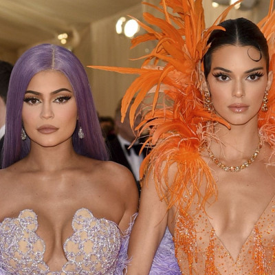 Met Gala 2019: H Kylie κι η Kendall έγιναν γοργόνες και τράβηξαν όλα τα βλέμματα πάνω τους