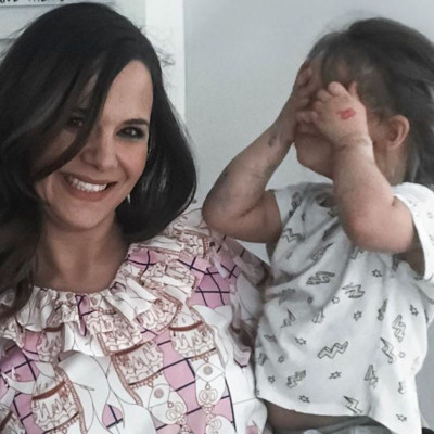 Ελιάνα Χρυσικοπούλου: Δείτε τι κάνει στο μπάνιο με την κόρη της (pics)