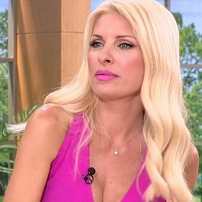 Κορίτσια, με αυτά τα μαγιό θα δούμε φέτος την Ελένη στην Άνδρο! (Vid & Photos)