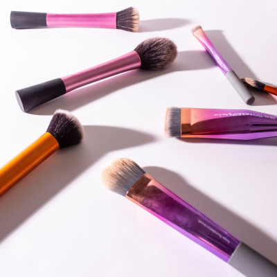 Video! Τελικά κάθε πότε πρέπει να καθαρίζεις τα πινέλα σου;