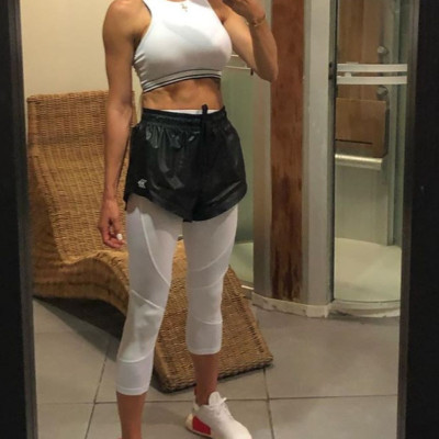 Είναι μητέρα δύο παιδιών και έχει κορμί… «φέτες» (pics+vid)