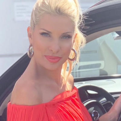 Ελένη Μενεγάκη: Αυτές είναι οι πρώτες καλοκαιρινές φωτογραφίες από την Άνδρο (pics)