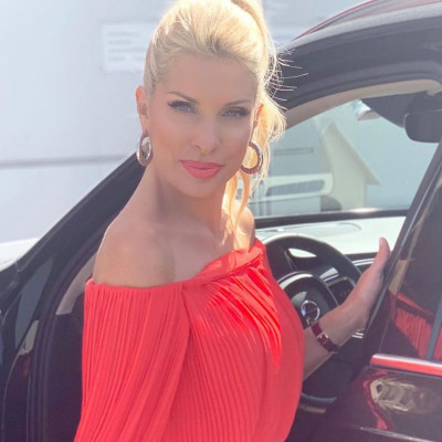 Η νέα φωτογραφία της Ελένης Μενεγάκη από την παραλία