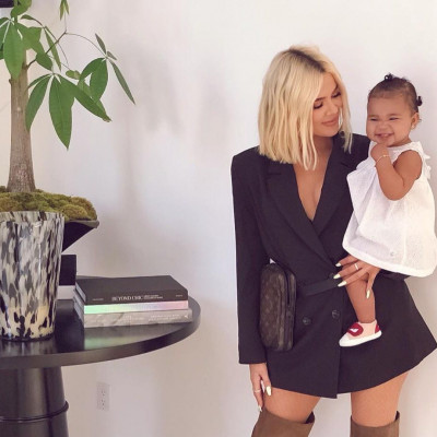 H Khloe Kardashian έγινε ίδια η Barbie κι έχουμε και φωτογραφίες