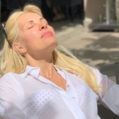 Το είδαμε και αυτό! Η Ελένη Μενεγάκη μπήκε μέσα στο πορτμπαγκάζ (pics)