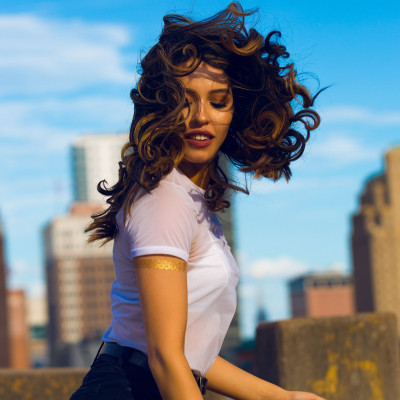 Γυμνάσου χορεύοντας με αυτό το 8λεπτο πρόγραμμα