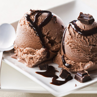 Δες πώς μπορείς να φτιάξεις παγωτό μέσα σε ένα σακουλάκι zip (vid)