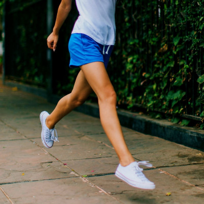 Πώς θα κάνεις τα καινούργια σου παπούτσια σου να ανοίξουν και να μη σε «χτυπάνε»