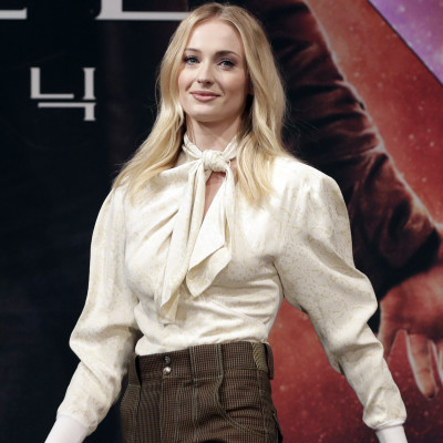 Η Sophie Turner απαντά στο αν θα ξαναέκανε τη Sansa Stark στο «Game of Thrones»