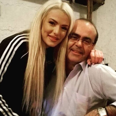 Ραγίζει καρδιές το «αντίο» του πατέρα της Στέλλας Μιζεράκη στον Πάνο Ζάρλα-«Καλό ταξίδι αντράκι μου» (photos)