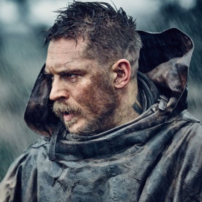 Μαλλί και μούσι όπως ο Tom Hardy στο Taboo