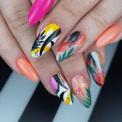 #TropicalBloom: Το καλοκαιρινό nail art που ταιριάζει σε μακριά και κοντά νύχια!